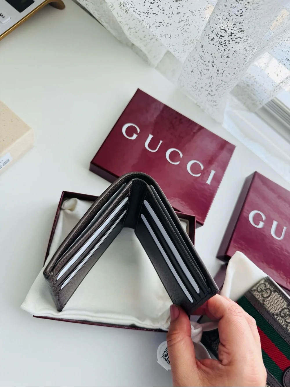 Gucci Beige GG Supreme Men’s Wallet  with Green-Red Web and Gold GG